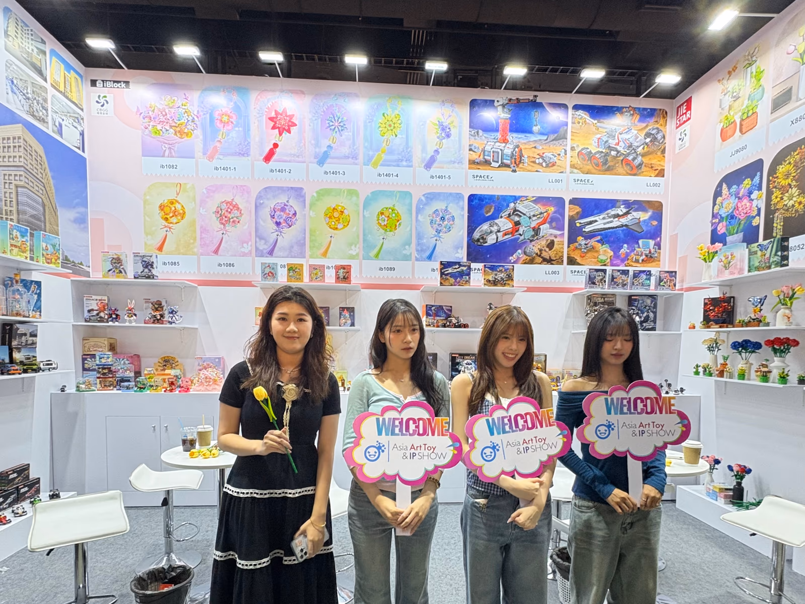 The JIESTAR team welcoming visitors to the Asia Art Toy and IP Show sector